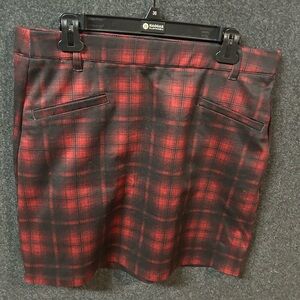 Maurice’s red/black plaid skirt size L